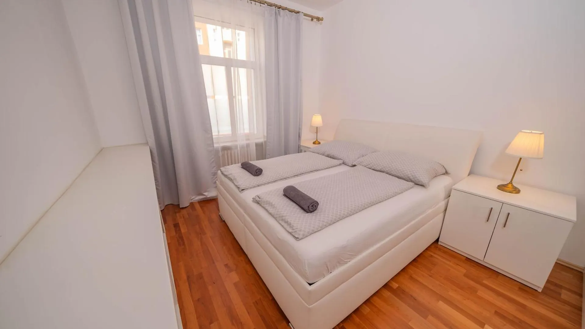 4 Bob'S Apartments - 3 Bedrooms, King Size Beds Prague 0*,  Czech Republic