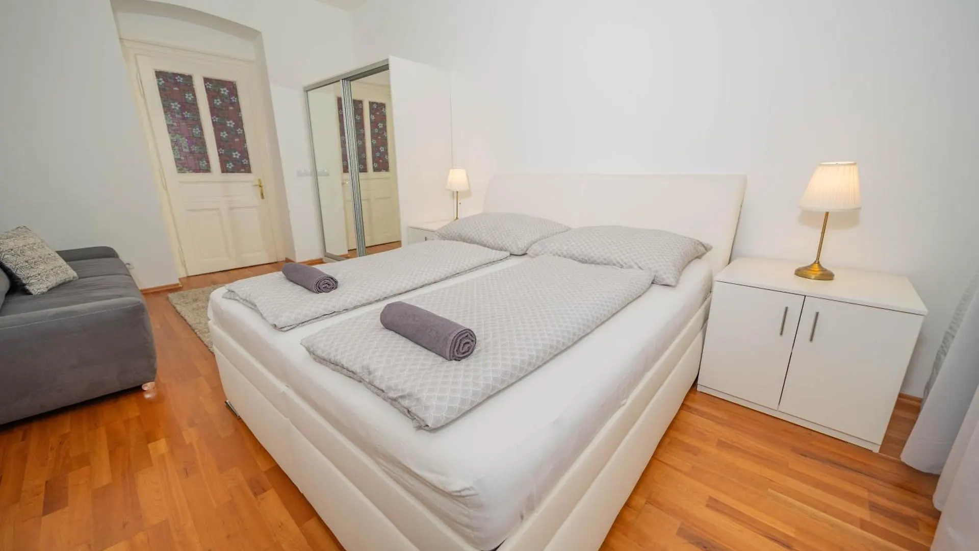 4 Bob'S Apartments - 3 Bedrooms, King Size Beds Prague Czech Republic