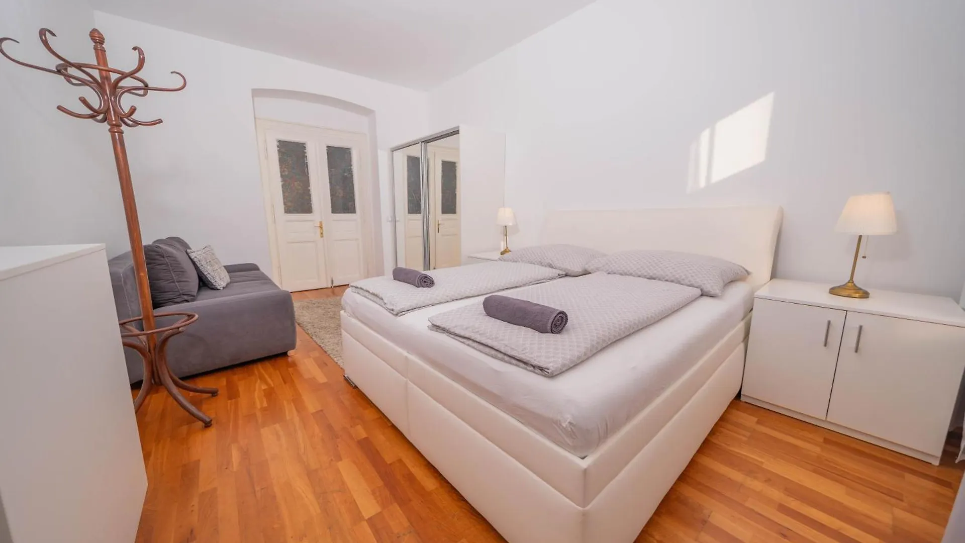 4 Bob'S Apartments - 3 Bedrooms, King Size Beds Prague
